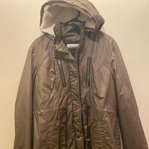 Fall jacket light, wet look.